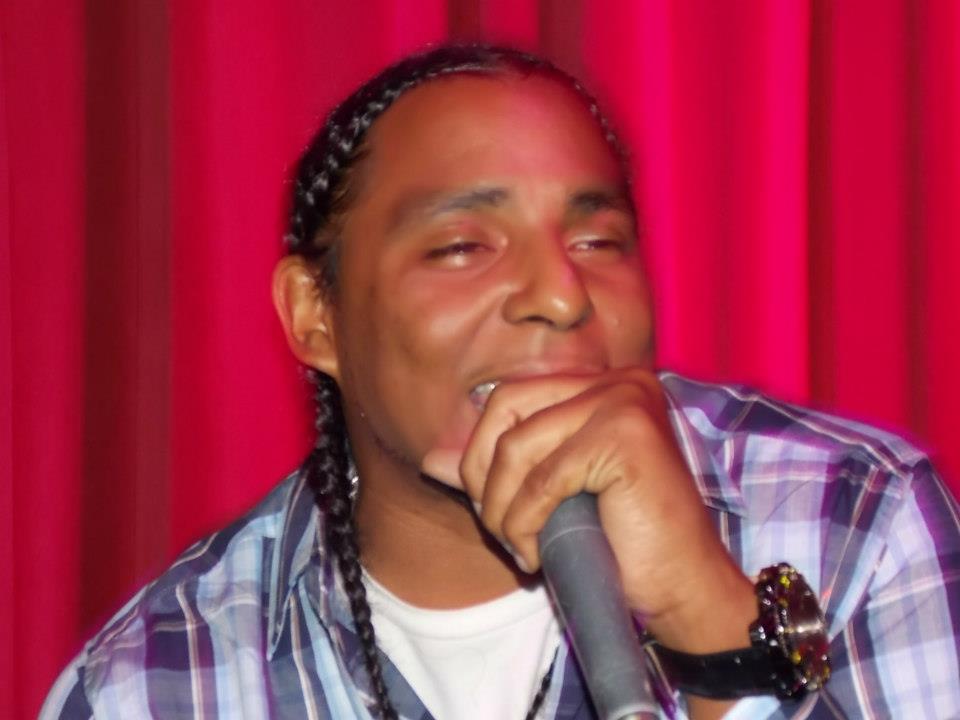 Pedro Streets (Live Performance)